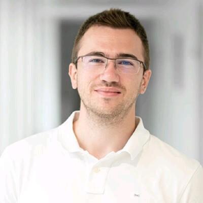 Sofiane Ben Embareck Créateur de jeux vidéo / game developer